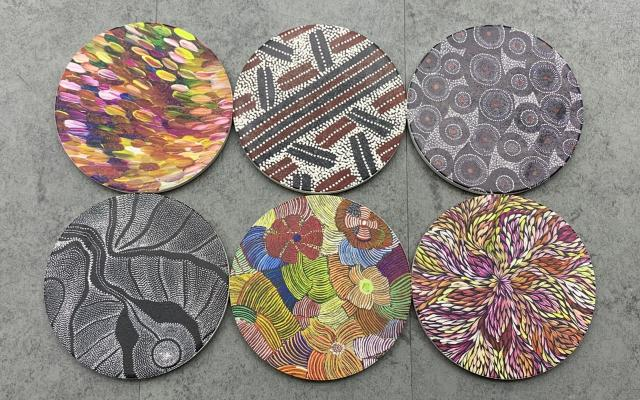 Patterned oval ceramic coaster