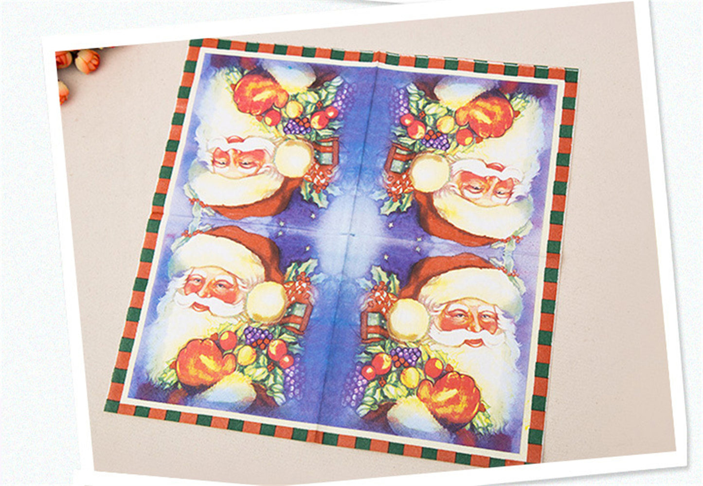 Santa Claus printed paper towels