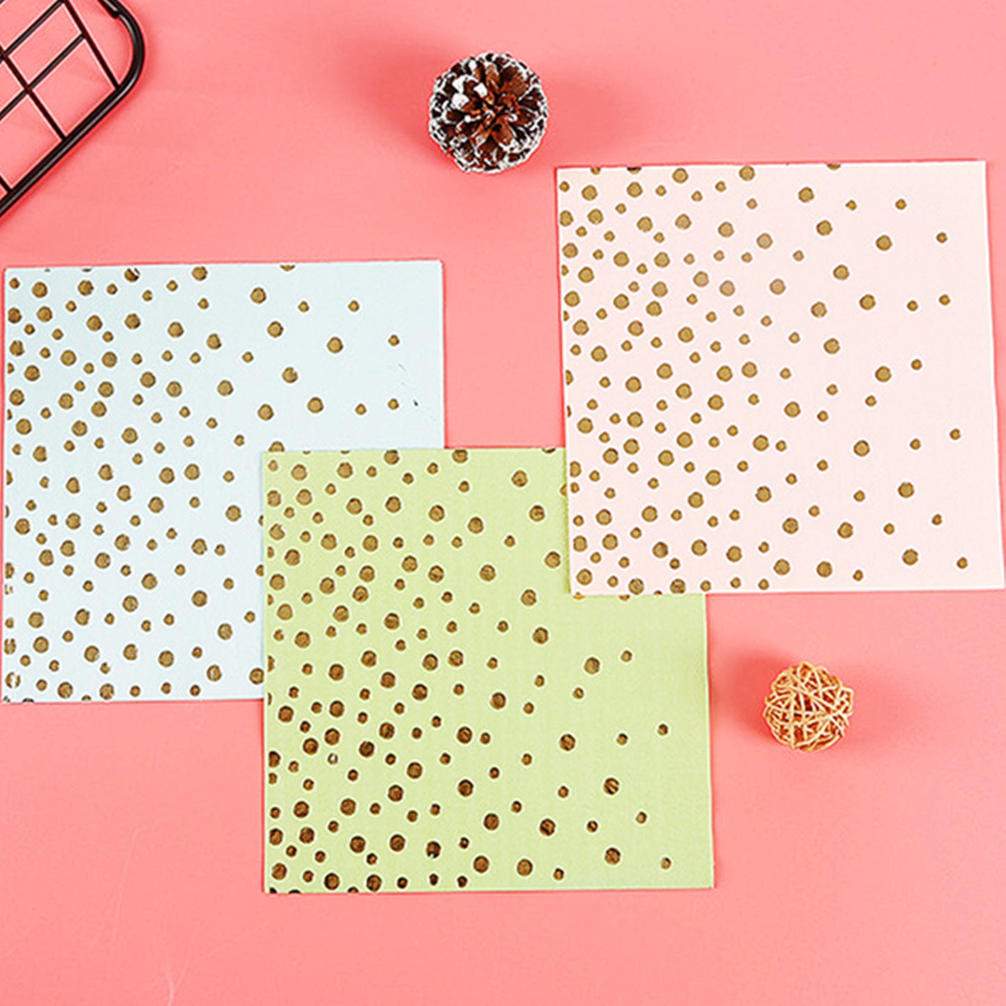 Letter color printed paper towels