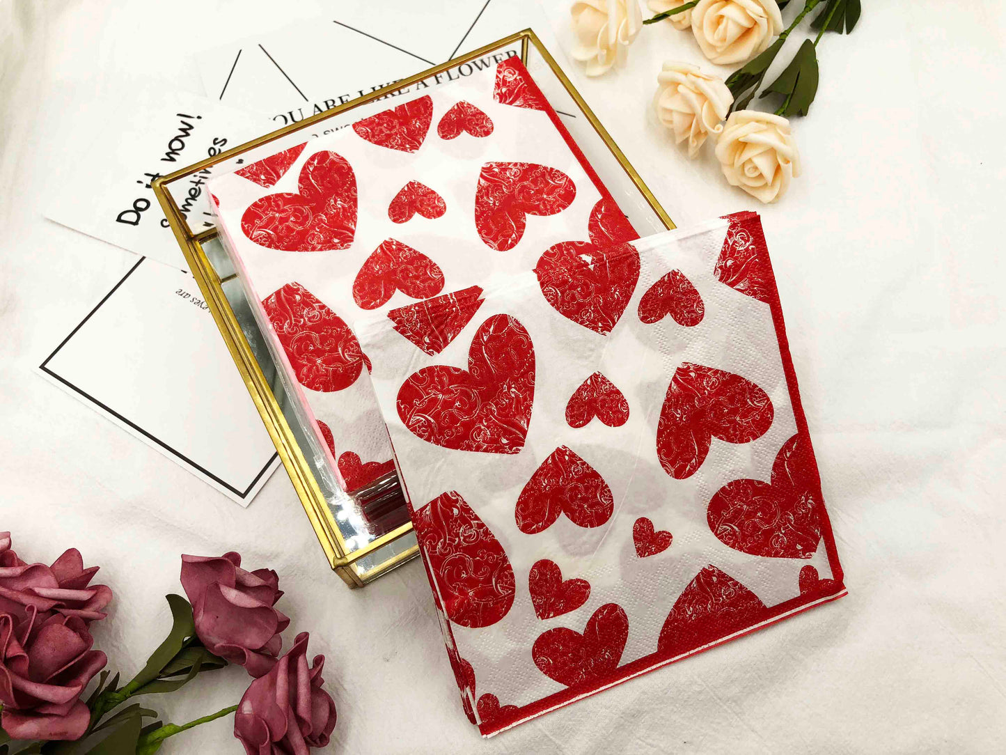 Feather printed paper towel