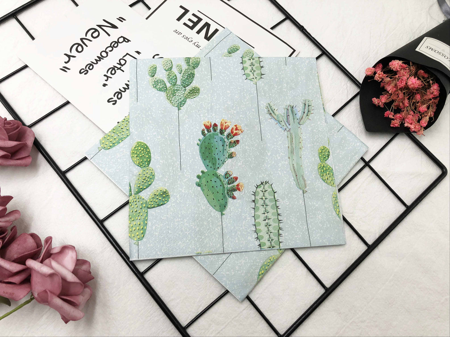 Letter color printed paper towels