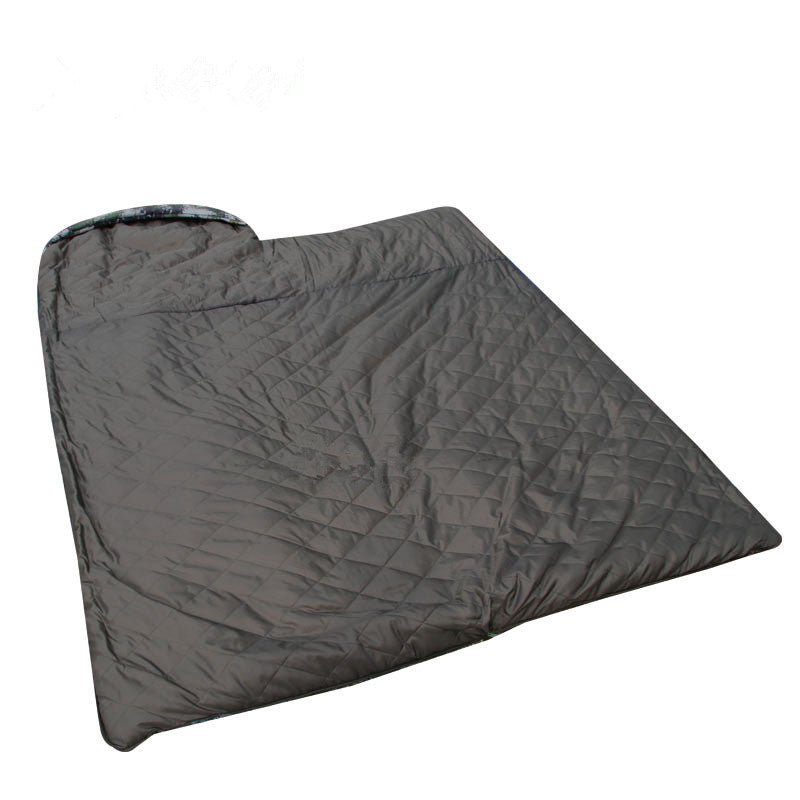 Thickened camouflage sleeping bag individual outdoor camping warm emergency disaster relief sleeping bag