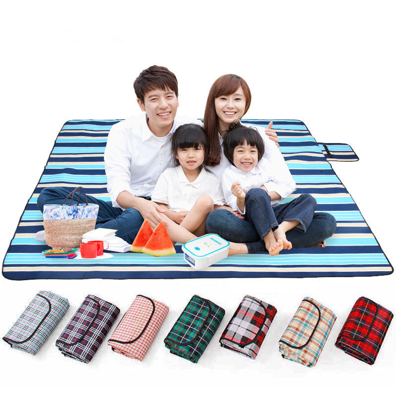 Outdoor camping moisture-proof thickened flocking picnic mat