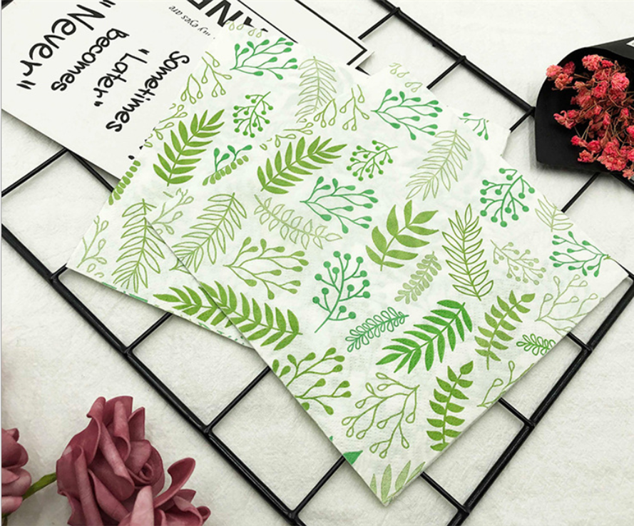 Feather printed paper towels